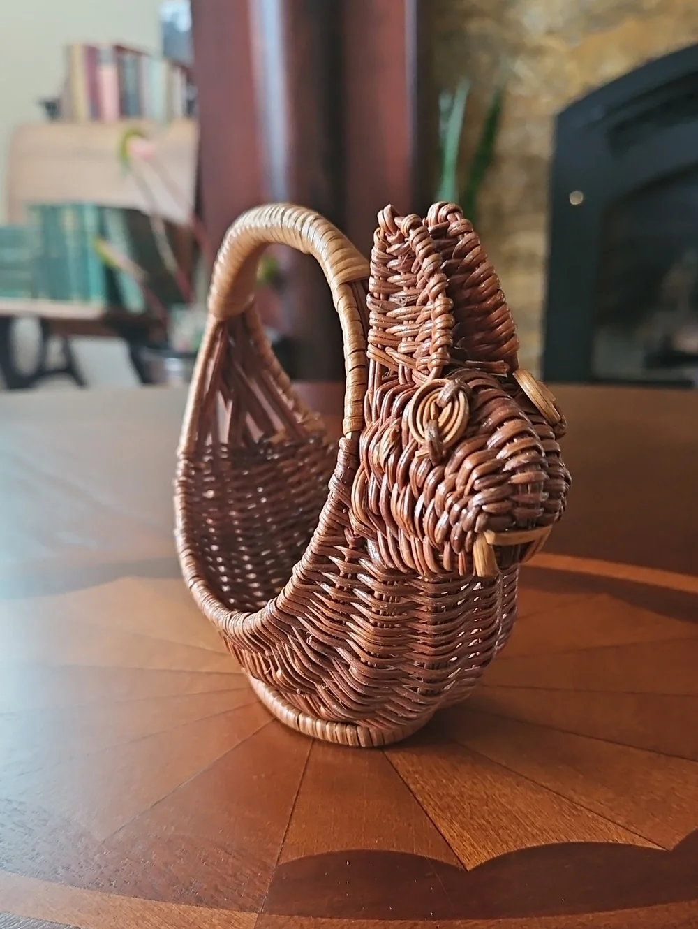 VTG Hand-Woven Wicker Bunny Rabbit Basket – Rustic Easter & Cottagecore Decor